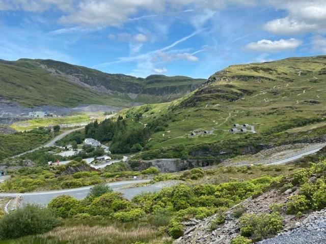 Llechwedd Glamping Hotel Blaenau Ffestiniog Kültér fotó