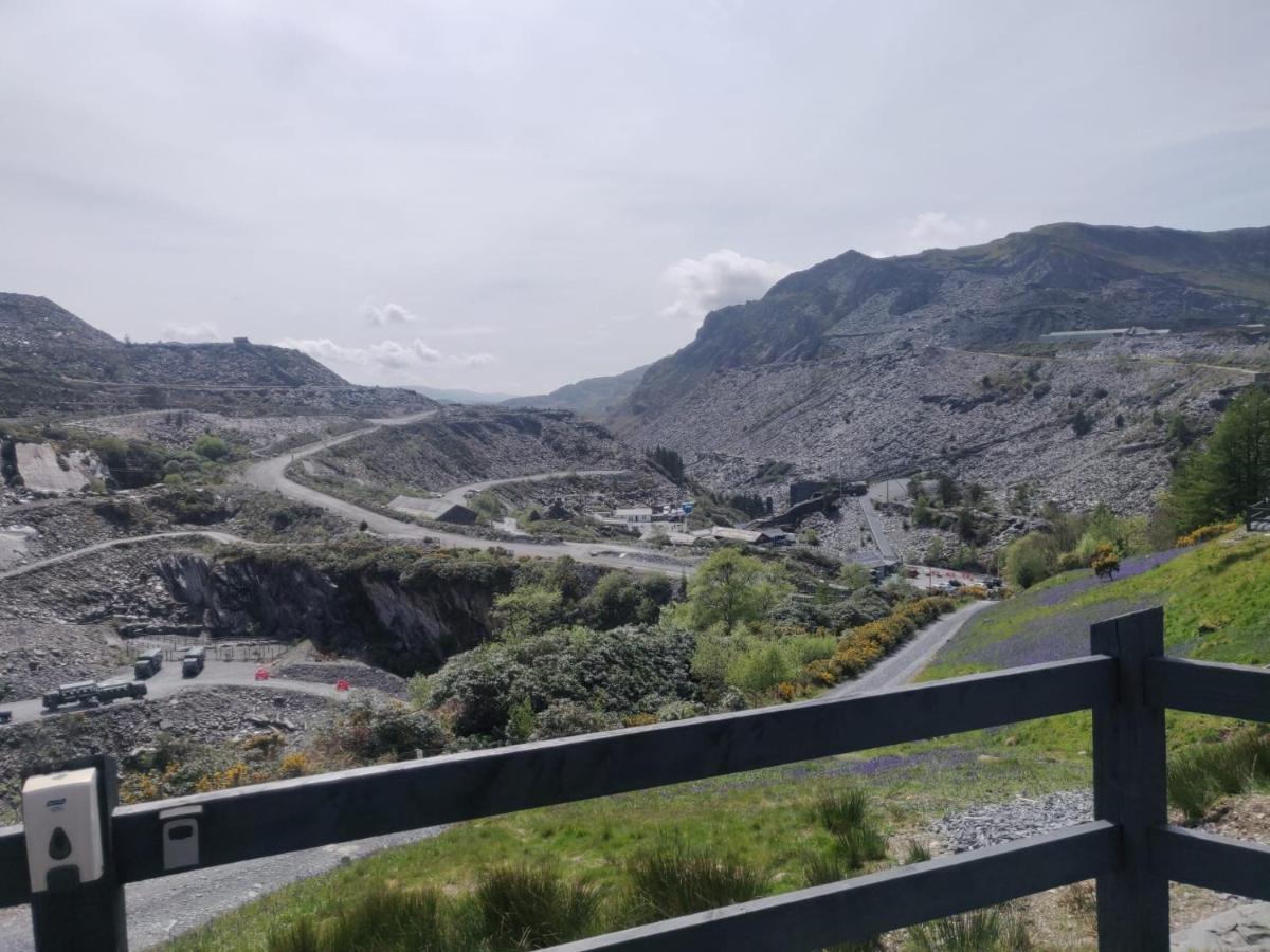 Llechwedd Glamping Hotel Blaenau Ffestiniog Kültér fotó