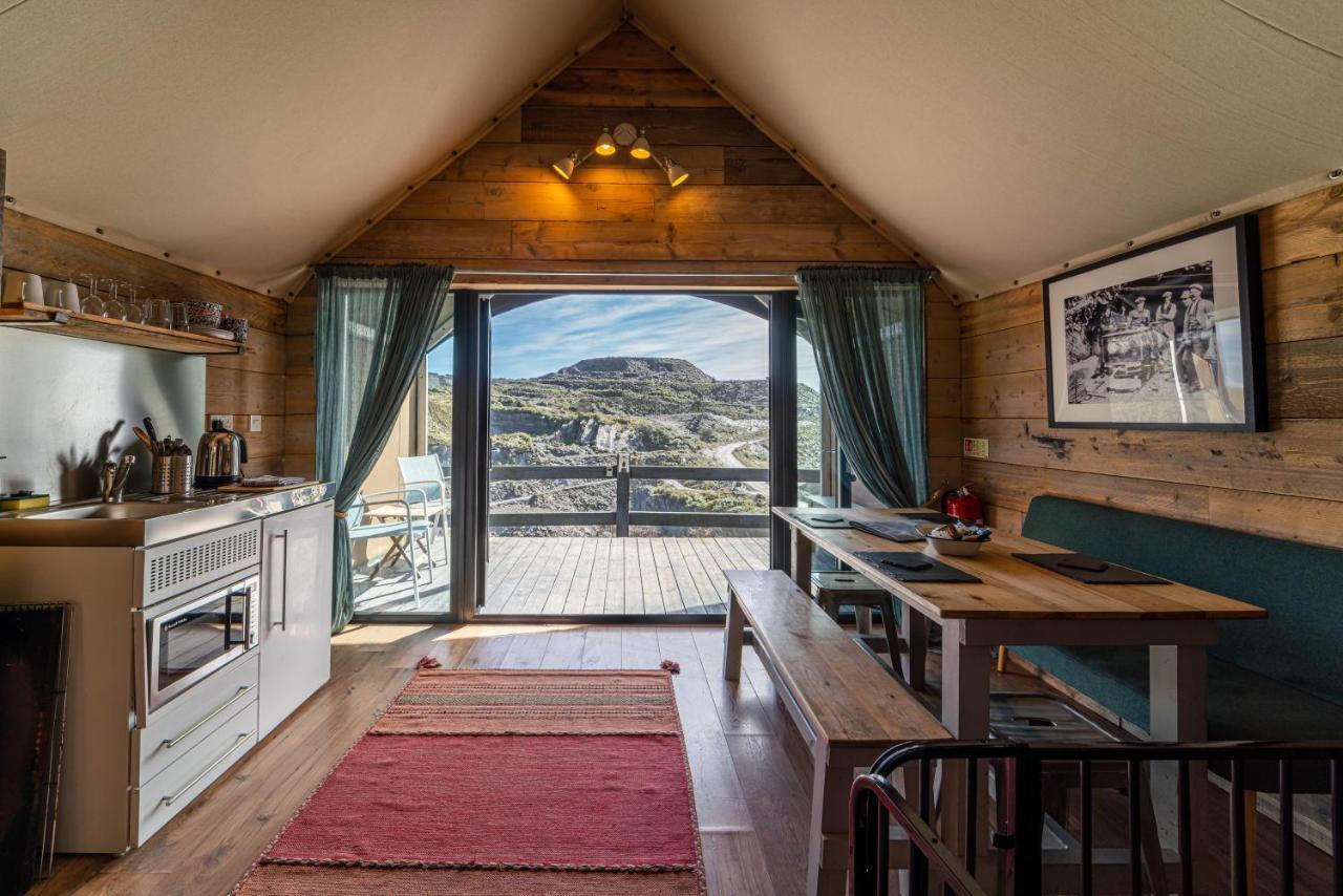 Llechwedd Glamping Hotel Blaenau Ffestiniog Kültér fotó